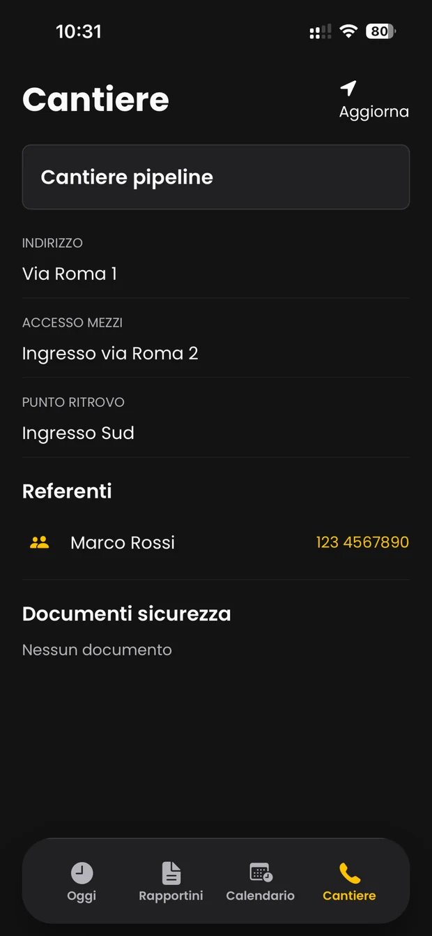 Scheda del cantiere nell'app: indirizzo, accesso mezzi, punto di ritrovo, referenti e documenti di sicurezza